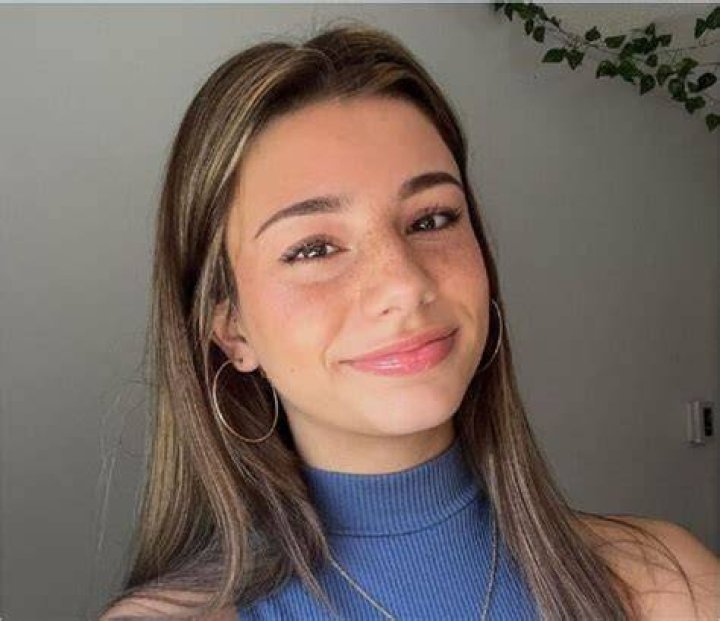 Mikayla Campinos Parents Brother Sister Family Ethnicity