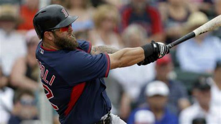 Mike Napoli goes deep with a 446 foot HR and has now homered in 4
