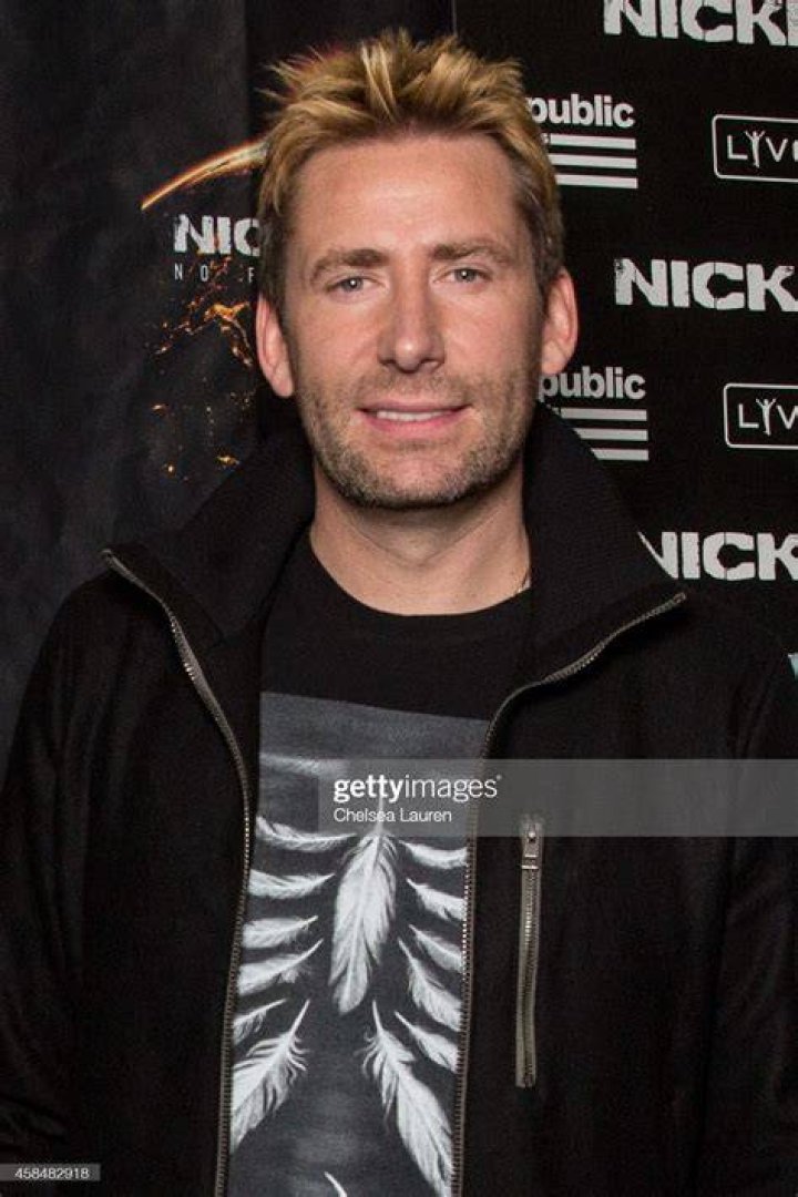 Nickelback cancels tour; singer Chad Kroeger to get vocal cord surgery
