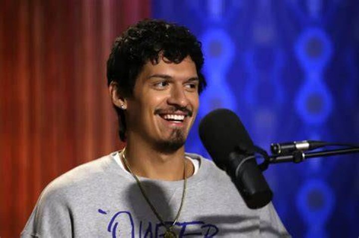 Omar Apollo Net Worth, Age, Height, Weight, Early Life, Career, Dating