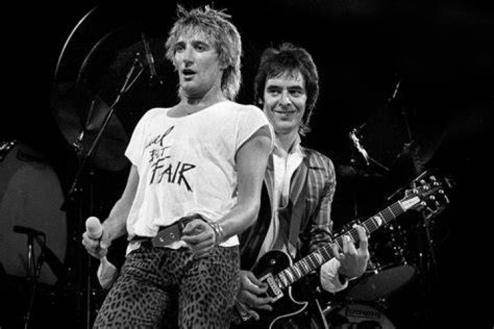 Robin Le Mesurier, Former Guitarist for Rod Stewart, Dead at 68