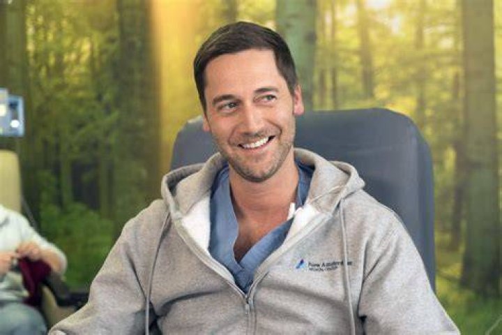 Ryan Eggold Appearing, Vampire Weekend Performing On May 7 "Tonight