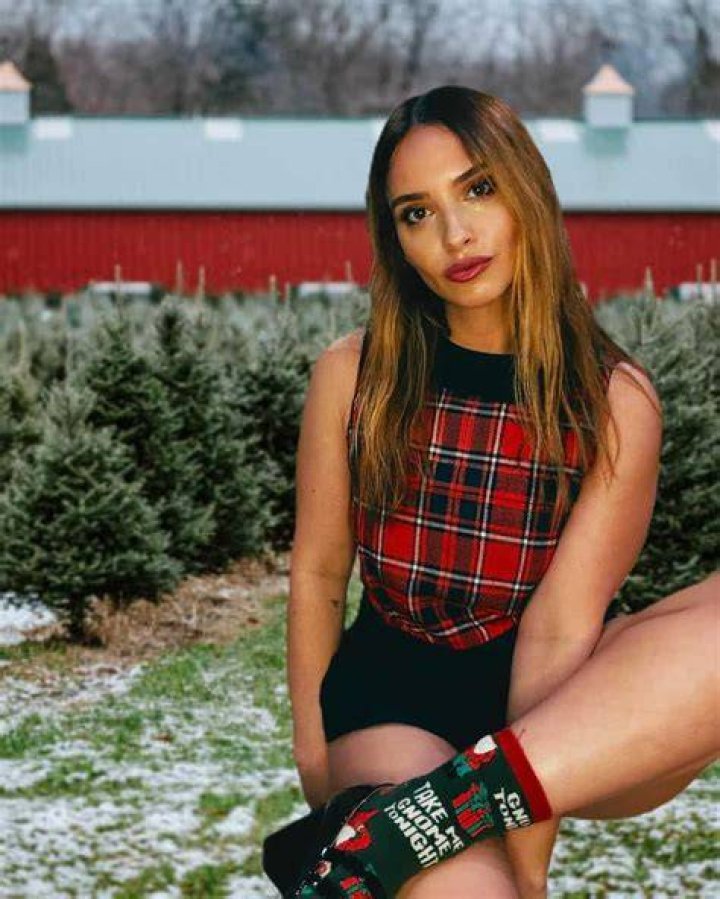 Sara Weinshenk Age, Wikipedia, Height, Husband, Boyfriend, Family