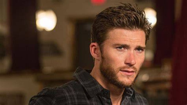 Scott Eastwood Takes The Longest Ride With His Dog! Animal Fair