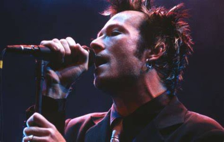 Scott Weiland's ex, Mary Forsberg, publishes essay 'Don't Glorify This