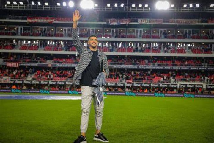 Sebastián Rulli recibe el nuevo año con la compañía más especial