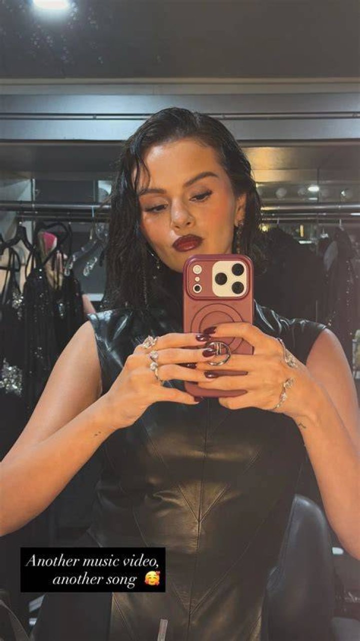Selena Gomez claps back at bodyshaming trolls and says her Lupus