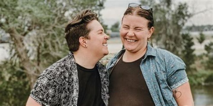 Sister Wives Audrey Kriss And Partner Leon Brown Share Sweet Moment