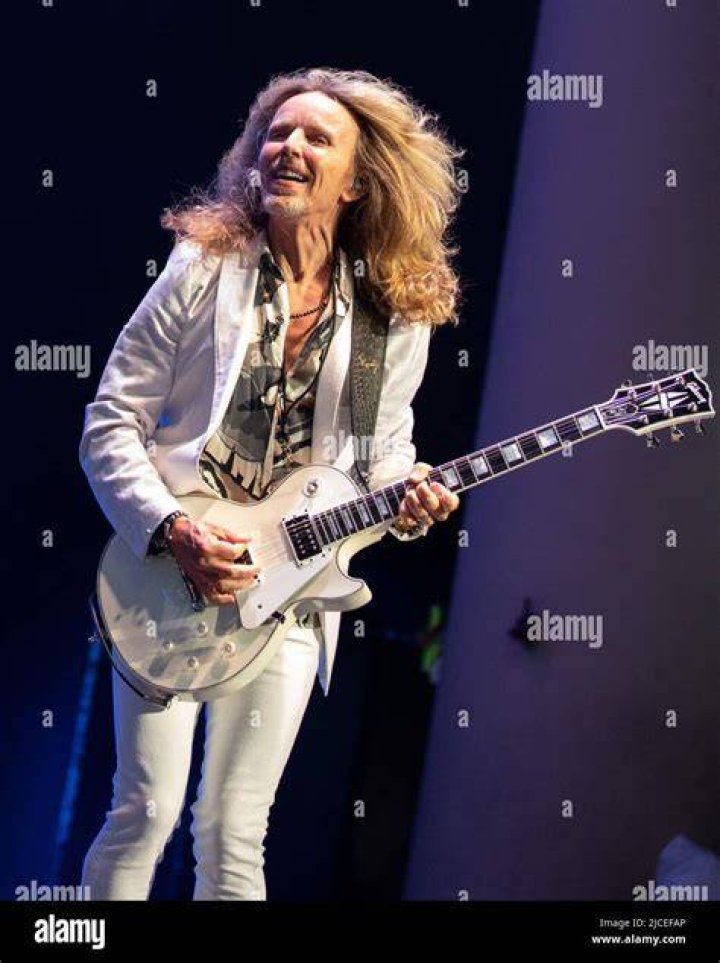 Tommy Shaw Net Worth June 2024, Salary, Age, Siblings, Bio, Family