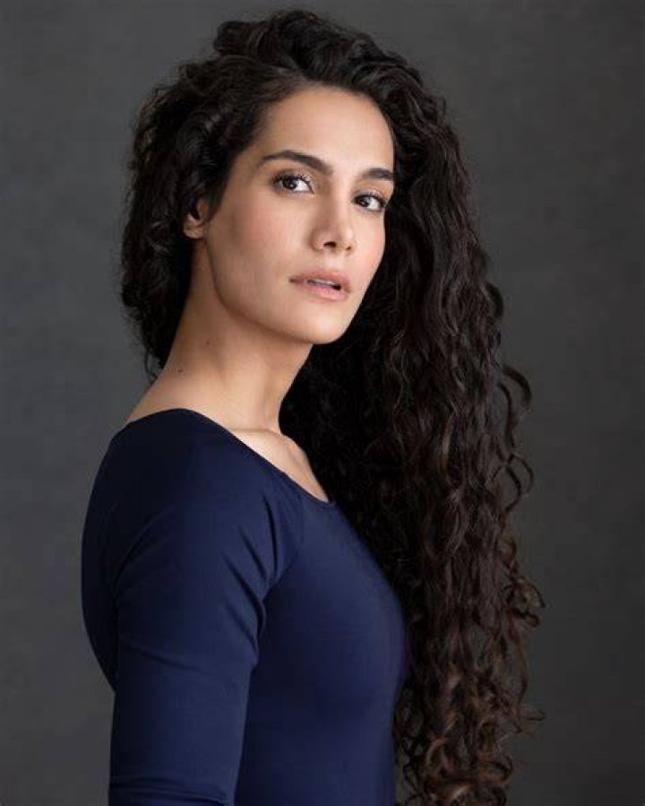 Unveiling The Empowering Journey Of Pegah Ghafoori: Reshaping Body Positivity