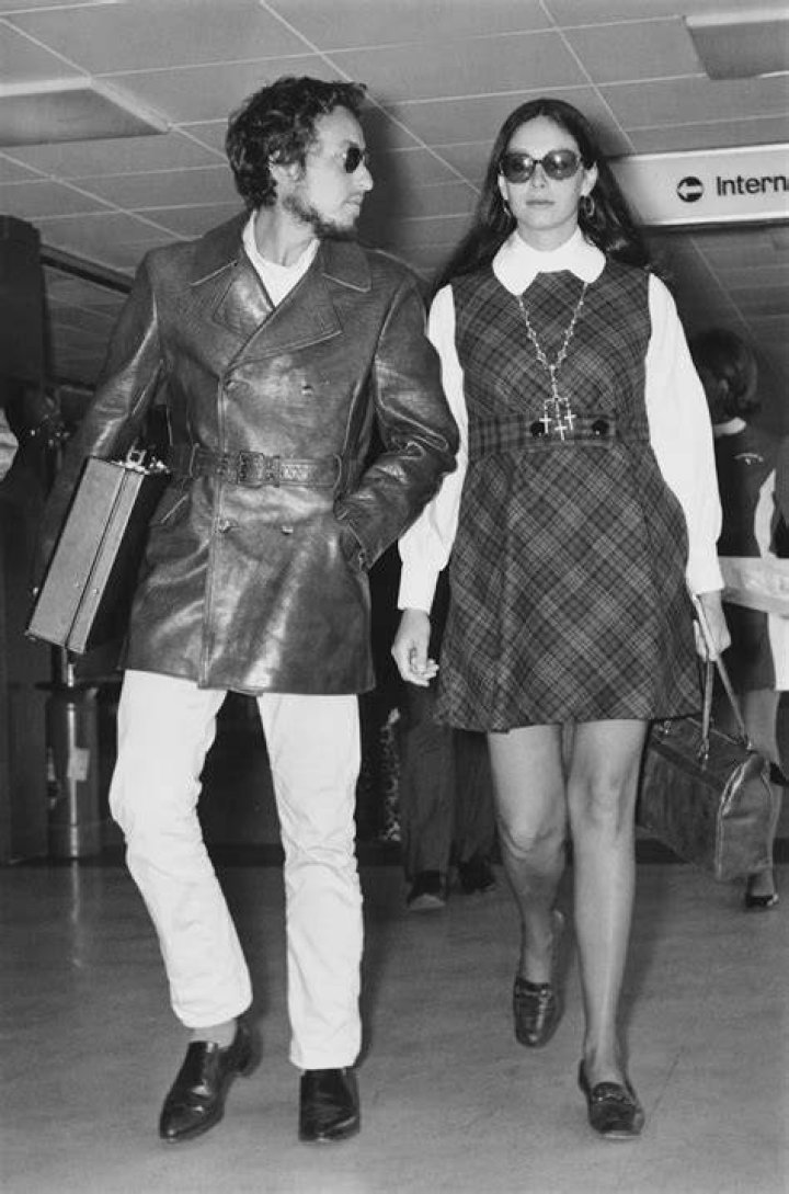 Unveiling The Enigmatic Marriages And Muses Of Bob Dylan