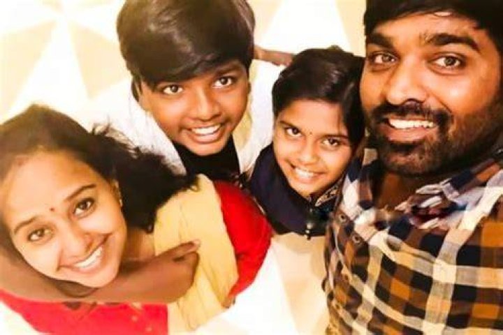 Vijay Sethupathi Family Pics Facts About His Parents vrogue.co