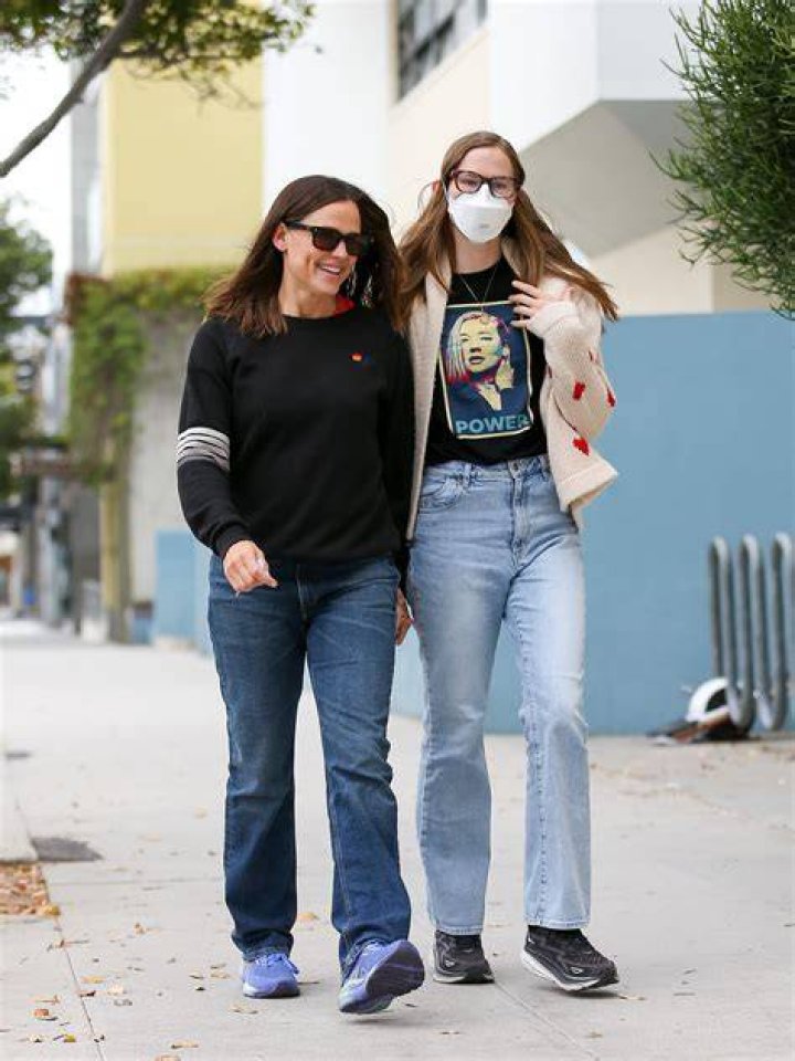Violet Affleck's Voice Is A Dead Ringer For Mom Jennifer Garner
