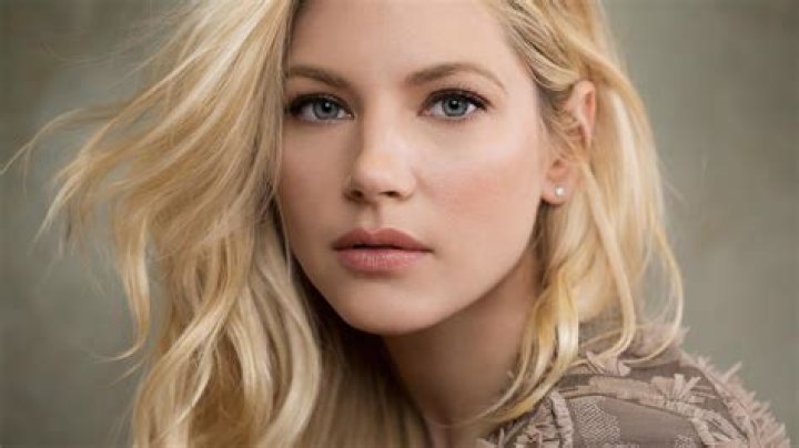 Wallpaper women, actress, blonde, long hair, Olivia Holt, singer