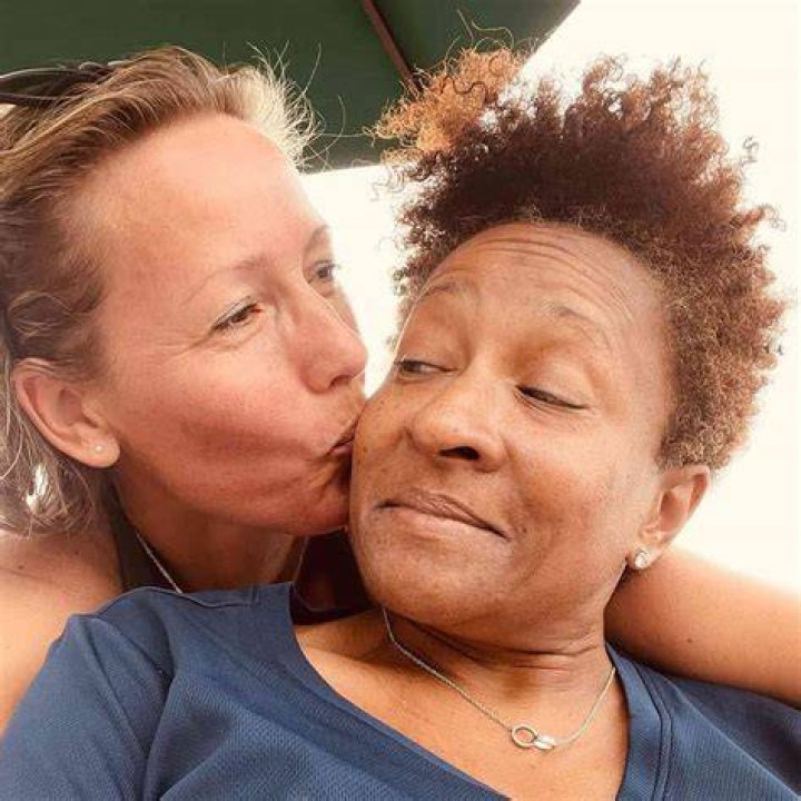 Wanda Sykes and Alex Sykes Photos Samesex star couples NY Daily News