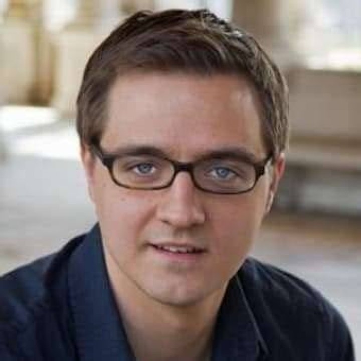 What Is Chris Hayes’ Salary at MSNBC, Net Worth?