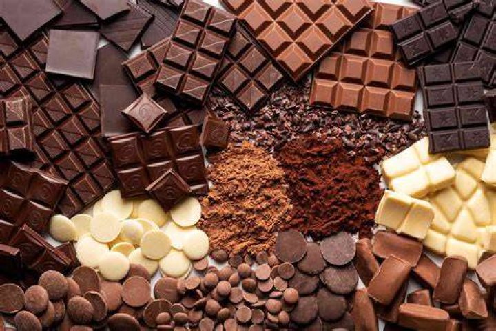 What kind of chocolate likes to make out? Hershey kisses Cute Puns