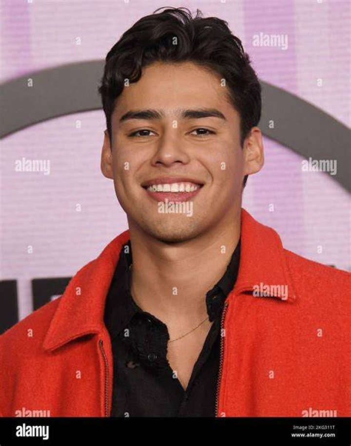 Who Is Andrew Davila's Girlfriend In 2021? His Past Relationships To Date