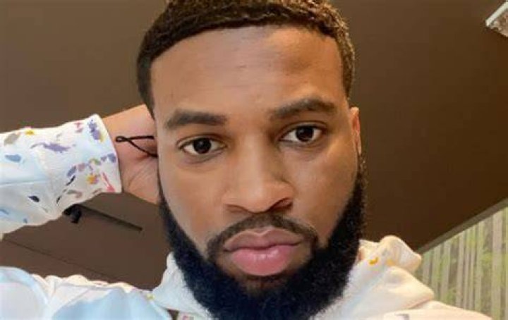 Who is Youtuber Chris Sails? His Age, Songs, Wife & More