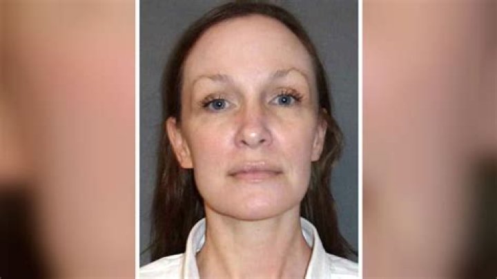 Woman who stabbed husband 193 times leaves prison