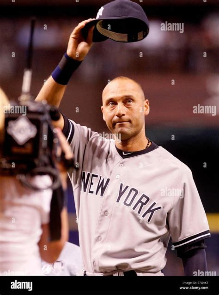 Yankees retiring No. 2 Derek Jeter's (rumored) girlfriends through the