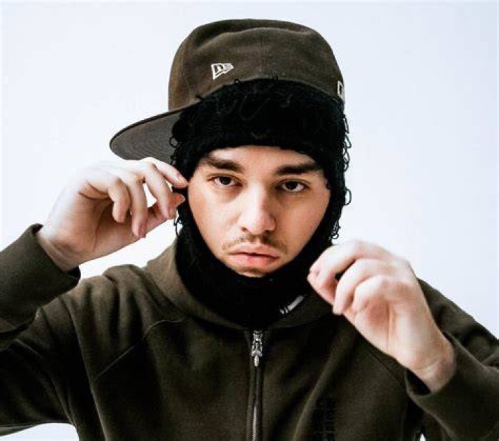 Yeat (Rapper) Net Worth Rapper, Rapper outfits, Rap aesthetic